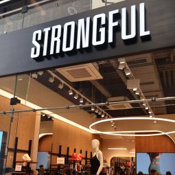 מותג האופנה־אקטיב לנשים STRONGFUL, פותח פרק חדש בהתפתחותו עם השקת החנות הפיזית הראשונה במתחם BIG FASHION גלילות.