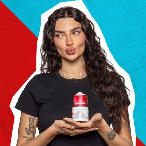 יופי באזז: גלית יצפאן בנבחרת גולברי, והסווטשירטים של הכוכבים נגד חרמות. ALFA 786 - יופי באזז: גלית יצפאן בנבחרת גולברי, והסווטשירטים של הכוכבים נגד חרמות.