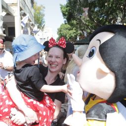 מדריך פורים 2026: העדלאידע בירושלים, אנה זק בהרצליה ומסיבות יקבים
